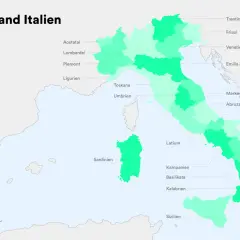 Karte von Italien mit Regionen, die für Weinanbau bekannt sind. Jede Region ist farblich hervorgehoben, was die Vielfalt der italienischen Weinsorte unterstreicht.
