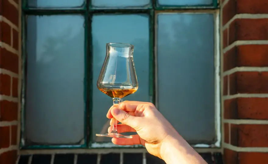 Wie viel Alkohol hat Whisky? Von 40 % bis Fassstärke